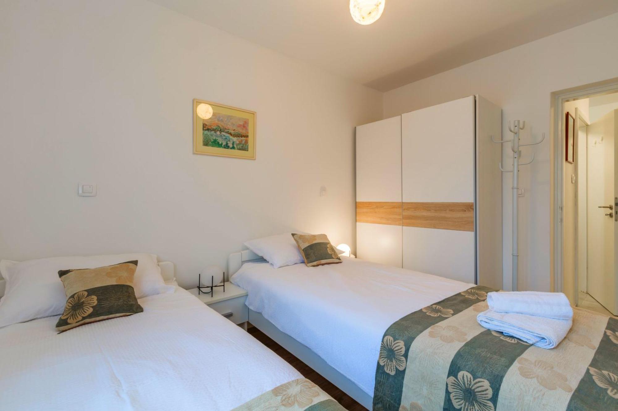 Ferienwohnung App Letta Sunset Pula Exterior foto