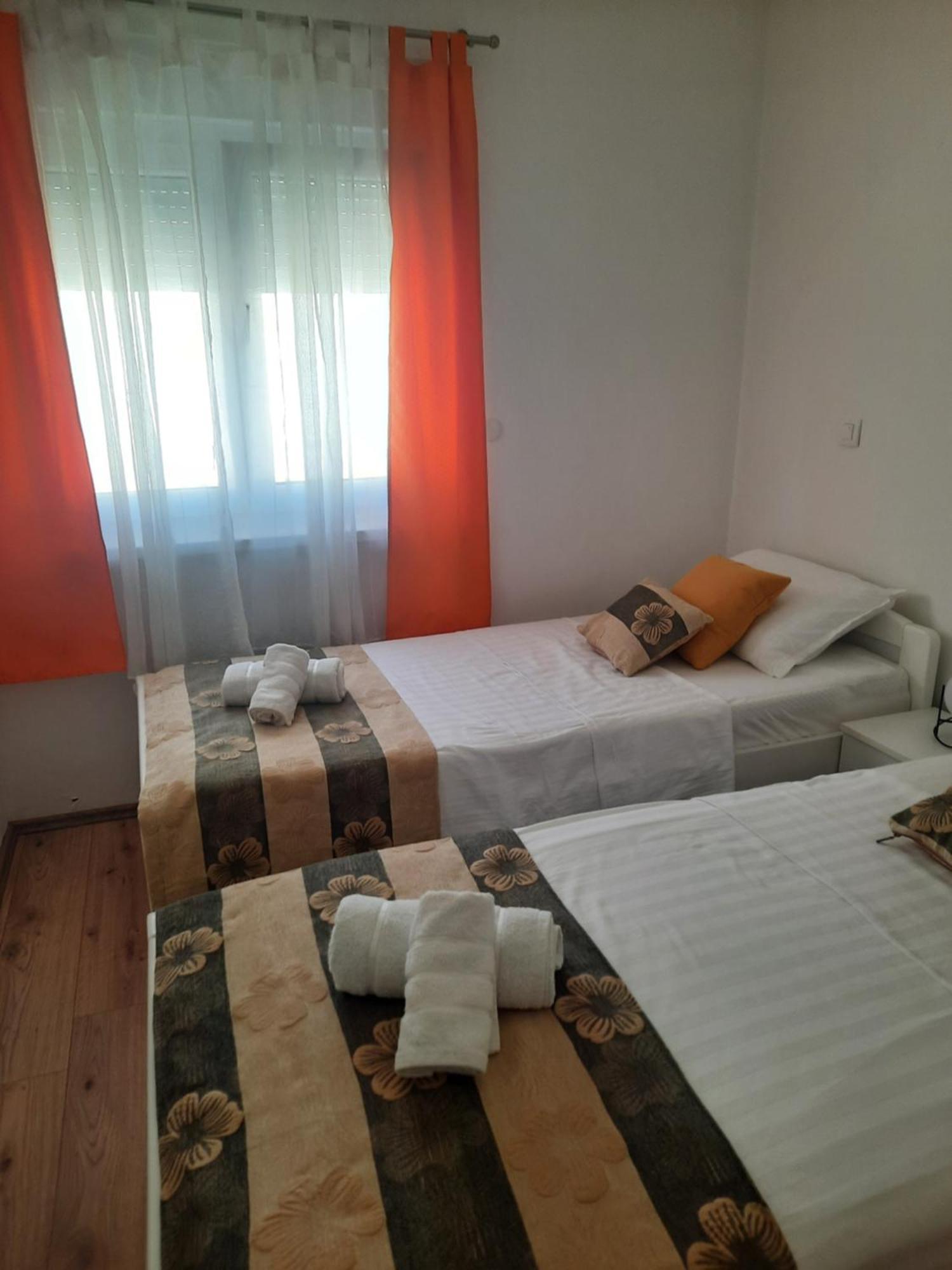 Ferienwohnung App Letta Sunset Pula Exterior foto